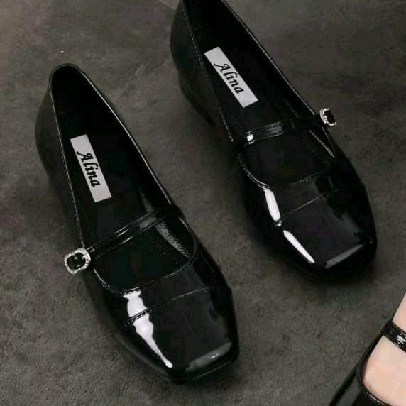 Sepatu Flat Shoes Alina L729-A1 Terbaru Dengan Tali Tengah Dan Insole Empuk Karet Jelly Untuk Wanita
