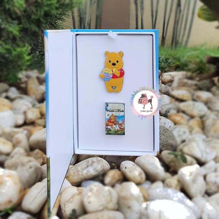 Disney Winnie the Pooh VHS Pin Set