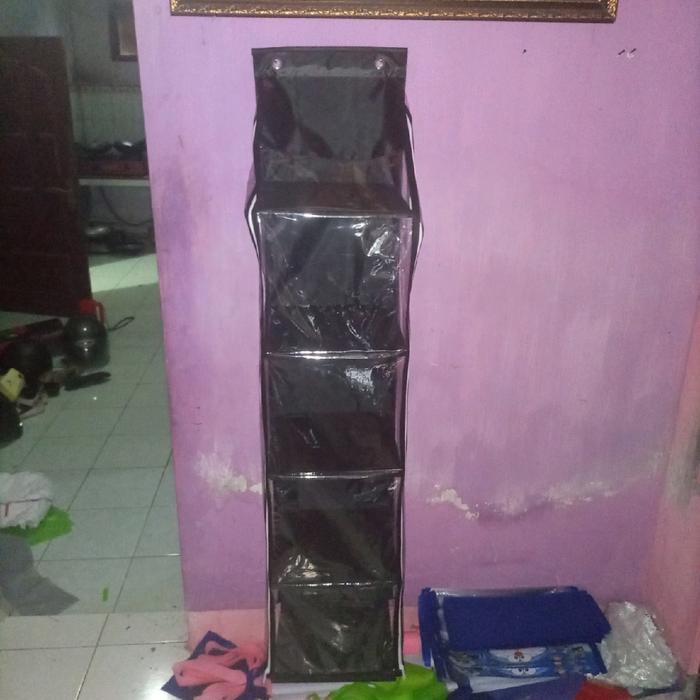 Rak Helm 4 Kolom Polos Alas Triplek Ful Resleting Plastik Plastik Kuning Putih