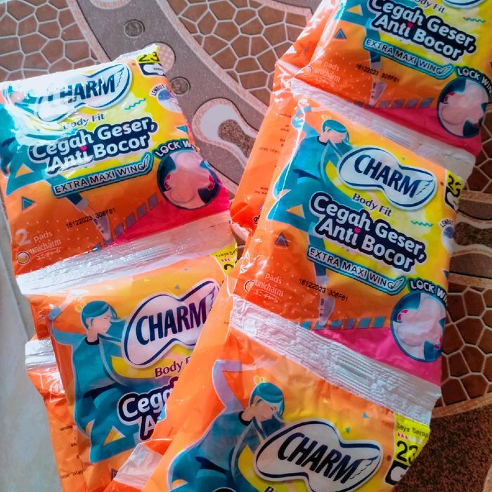 qgk4- 2 Renceng Charm Maxi Wing Per Renceng Isi 10Plastik Per Plastik Isi 2Pcs Pembalut