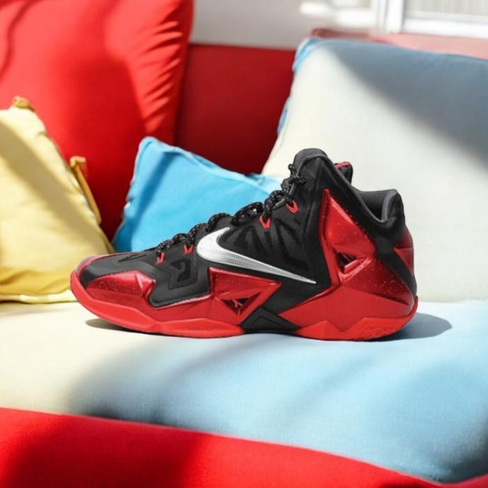 TERLARIS Sepatu Basket Nike lebron 11 miami heat black red READY