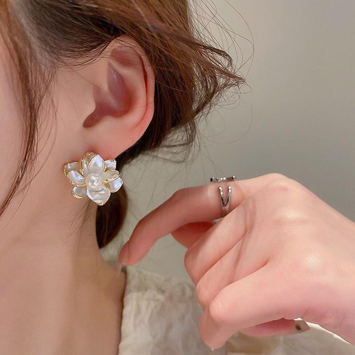 new Anting Bunga Putih Perhiasan Pesta Anting Wanita AT289 Earrings Jewellery