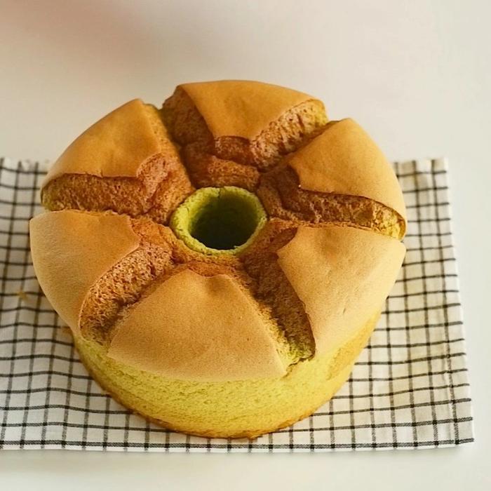 Loyang Chiffon Pan 21 Cm Monna Bakeware Gratisongkir