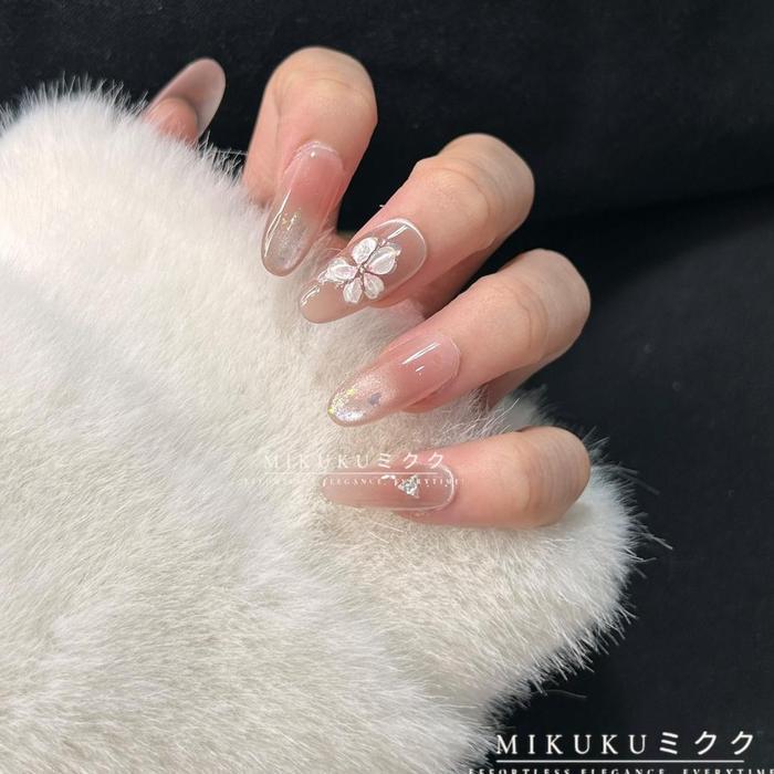MKK1406 Nude Pink Ombre 3D Flower Nails