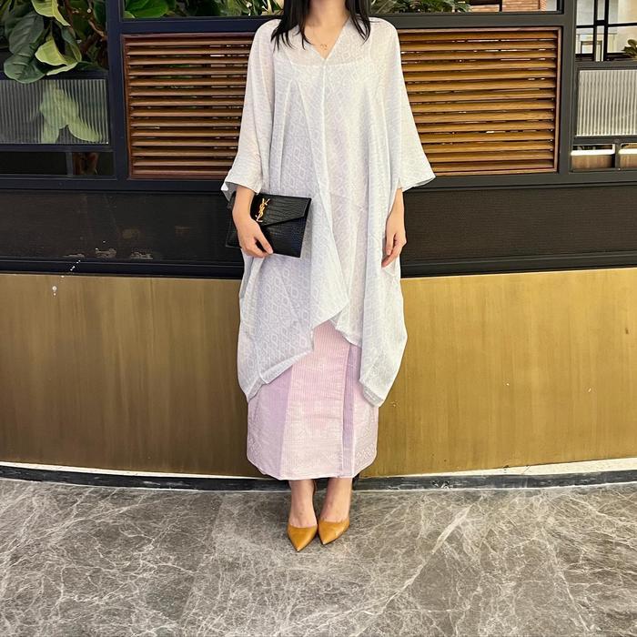 eyys- Lausboutique-Tunik Aruna Polos-Seri Awan-Tunik Batik [Hanya Atasan]