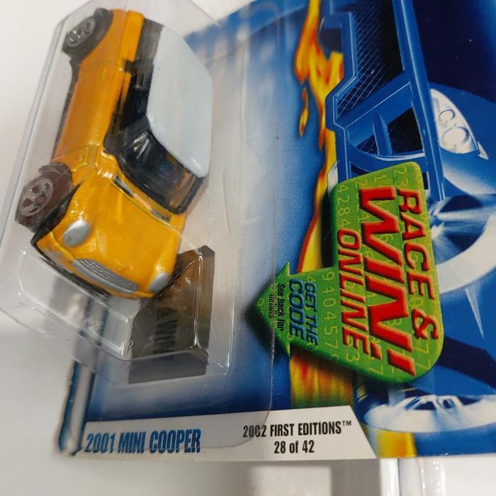HOT WHEELS MINI COOPER 2001