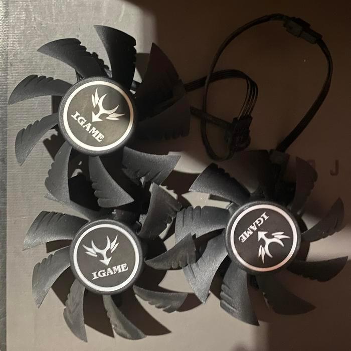 Ada Stok Gtx 1070 vga fan colorful