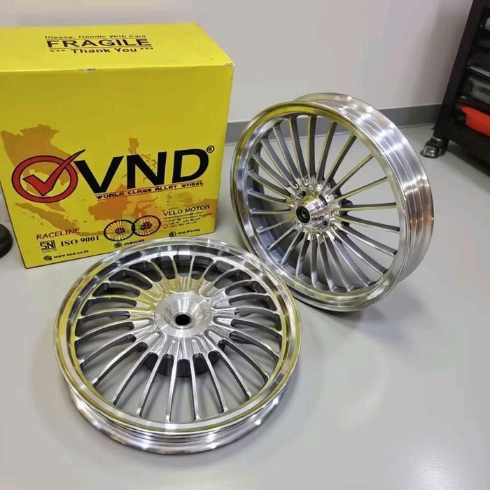 VELG VND RACELINE FOR VARIO 125/150 - Black