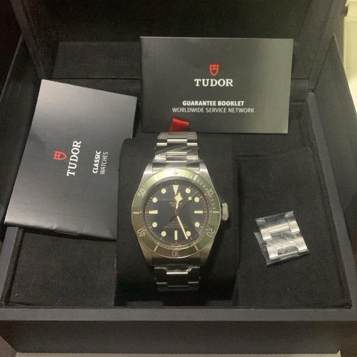 ASLI JUAL CEPAT TUDOR BLACK BAY x HARRODS GREEN DIAL OYSTER BRACELET Ref:79230G FULLSET BRAND NEW