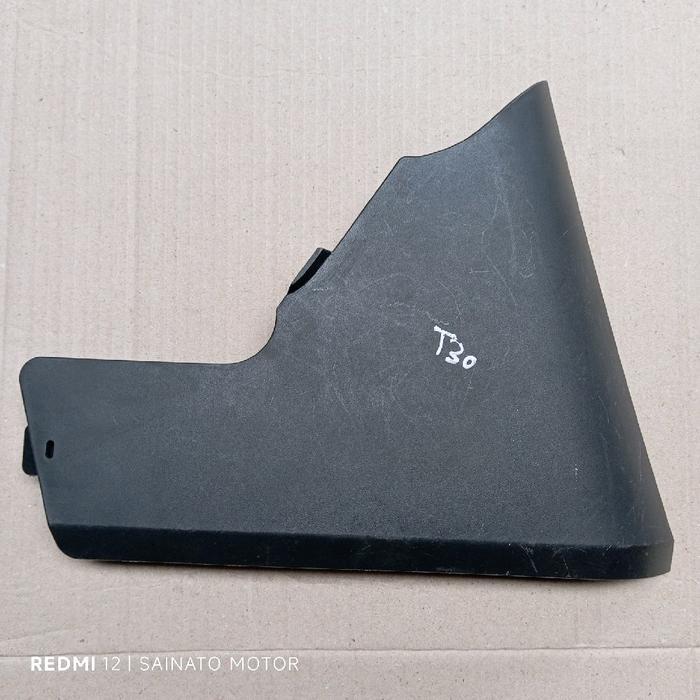 sambungan console consol konsol box depan kiri L nissan xtrail x-trail t30 copotan