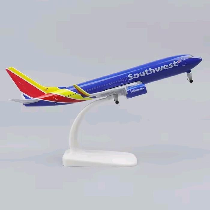 Terlaris 20Cm Pesawat Southwest Airlines B737 Diecast Metal With Landing Gear Mainan Pajangan