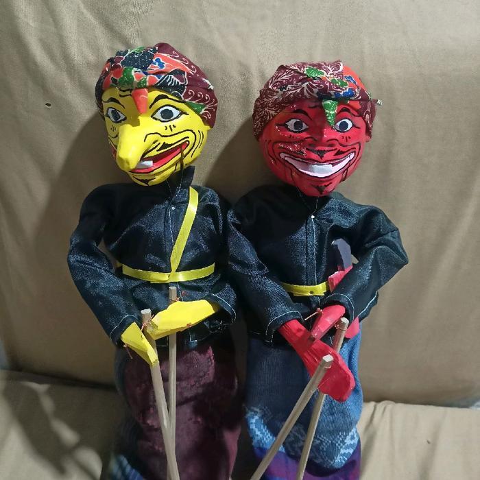 wayang golek isi dua cepot dan dewala