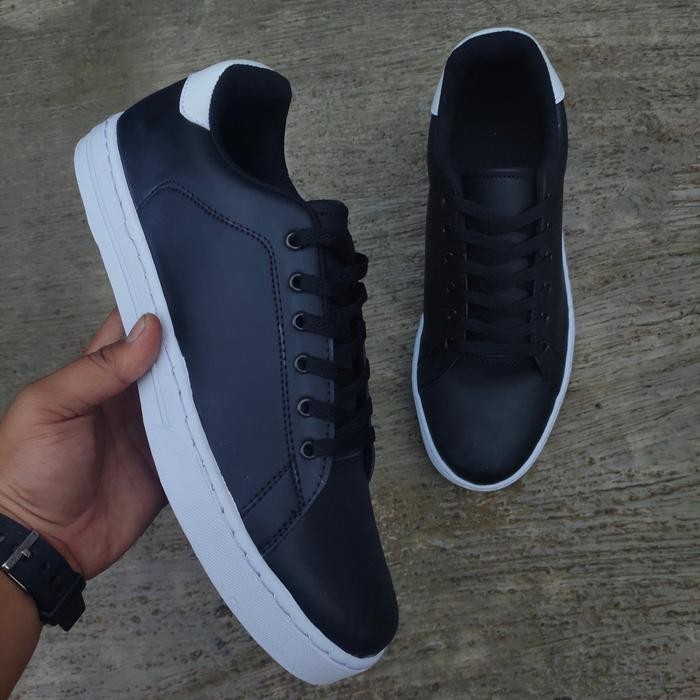 SEPATU SNEAKERS PRIA UKURAN JUMBO BIG SIZE 45 46 47 HITAM SOL PUTIH