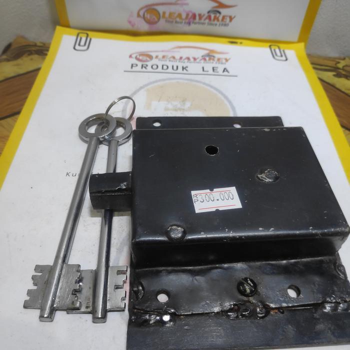 SELINDER DALAMAN PINTU BRANKAS BRANGKAS LAMA BESAR