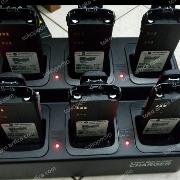 CHARGER HT MOTOROLA GP338 - CHARGER ISI 6 BATERAI HT MOTOROLA ATS2500i