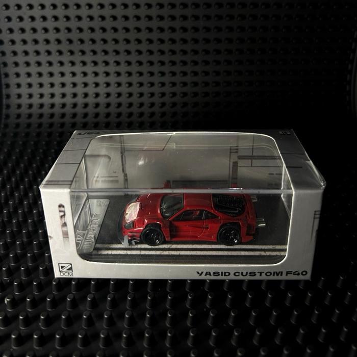 DCM FERRARI AI.YASID CUSTOM F40 RED ROSSO CORSA 1/64
