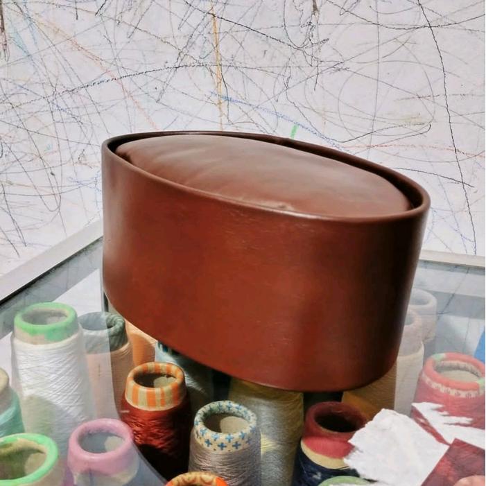 Topi Peci Kopiah Muslim Haji Kulit Asli Lembut Model Songkok Iming Polos Ukuran Dewasa Hitam Merah