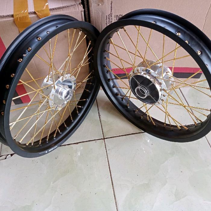 Velg V Rossi Revo Fi, Revo Fit/Absolute Ring 17 X 185/160, Tromol Chrome Zox - Motorcycle, Motor