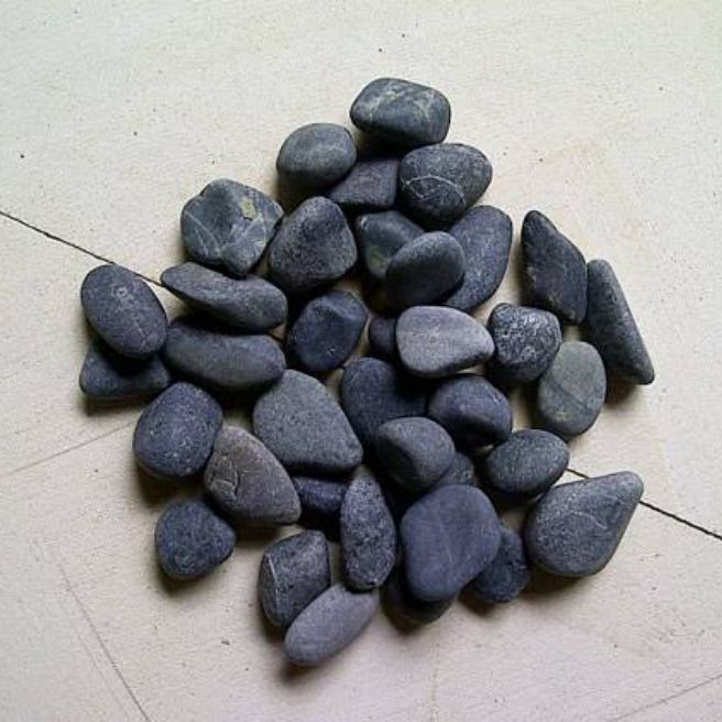 PROMO HEMAT 5 KG Batu koral hitam hias tanaman / batu koral hitam hiasan taman