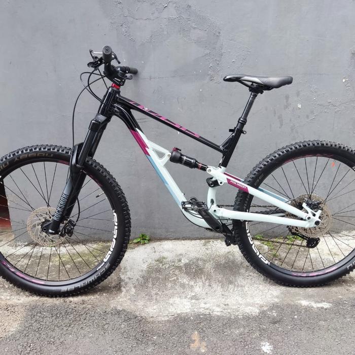 MTB Polygon Siskiu D7 - Banyak Upgrade Fork 150