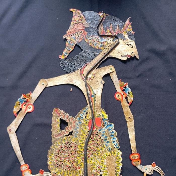 TERLARIS WAYANG KULIT ASLI LAWASAN (drupada),gapit kayu,kulit kerbau,tatahan sesuai foto,