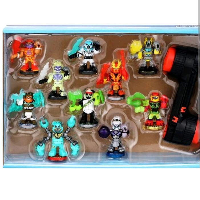 Legend of Akedo Button Bash Collector Pack Contain 10 Ultimate Arcade Warrior Action Figure & 2