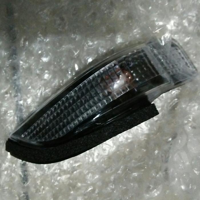 Lampu Sen Spion Sigra Kanan