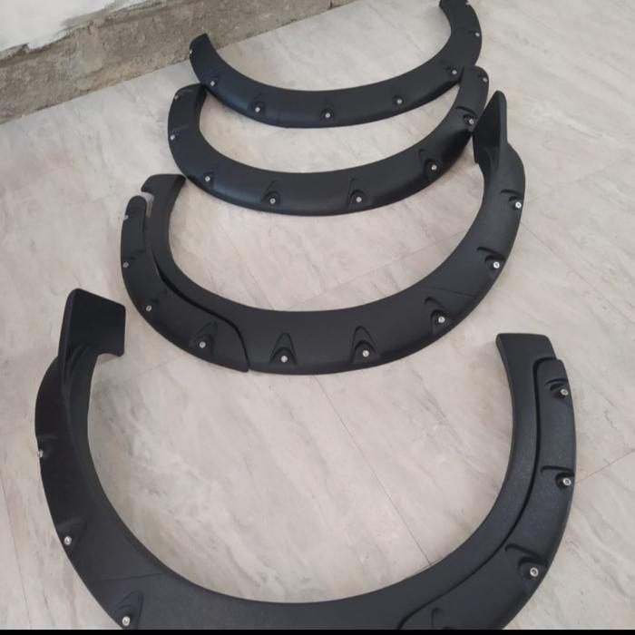 Over Fender Terios Rush Lama