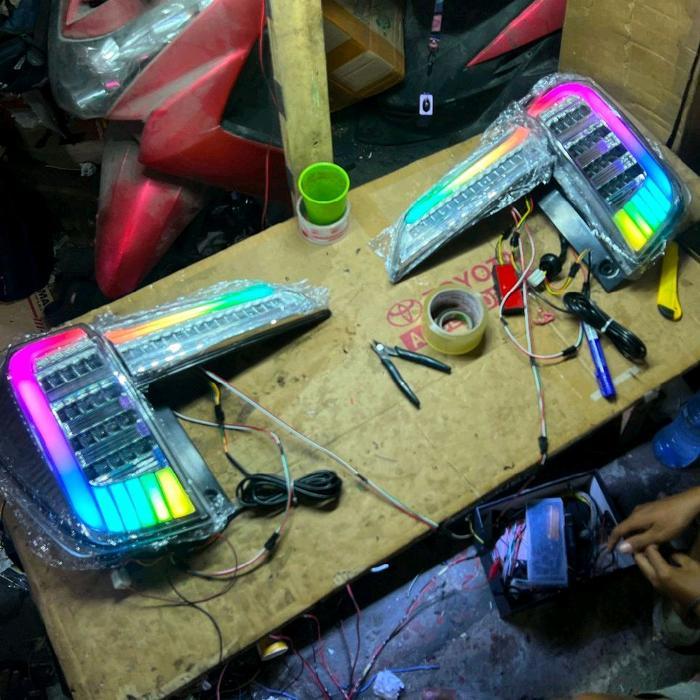 STOPLAMP Mobil CALYA SIGRA Import Custom Albino Clear RGB Matrix Sein Running