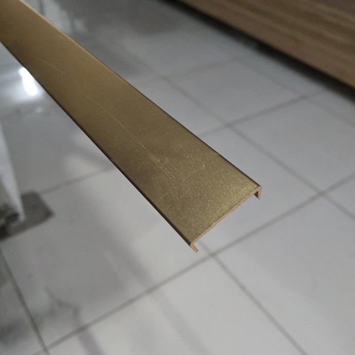 EDGING ALUMUNIUM HP 19 GOLD