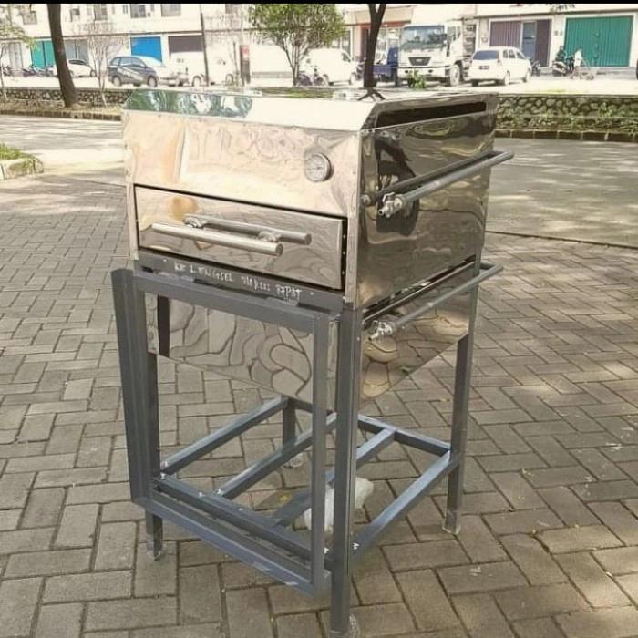 Oven gas lapis legit api atas bawah