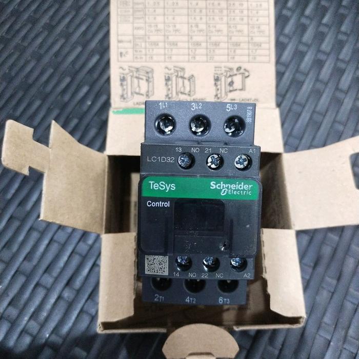 READY Kontaktor Schneider 50a 3phase