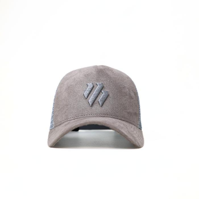 Delibra Movment Suede Topi Suede Pria dengan Logo Bordir 3D dan Tali Pengatur Laser - Grey Topi Sued