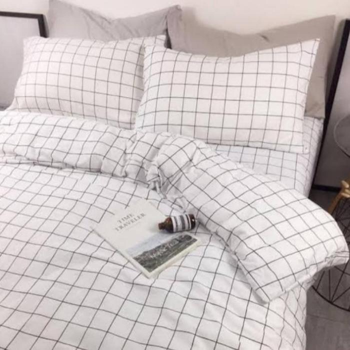 Bedcover Only / Selimut Bedcover Kotak Putih