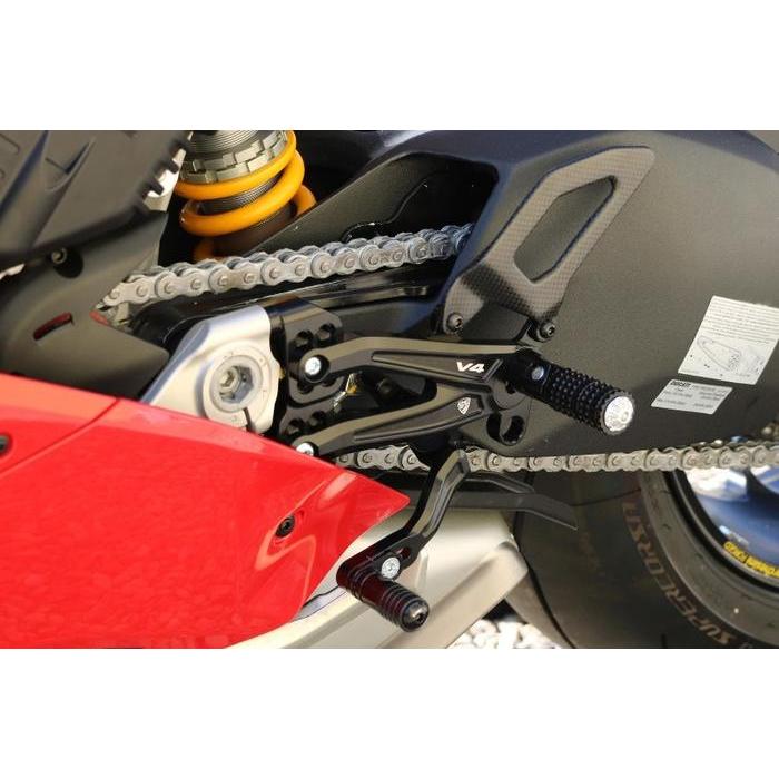 Rearset Adjustable RPS PANIGALE V4 CNC Racing PE408B