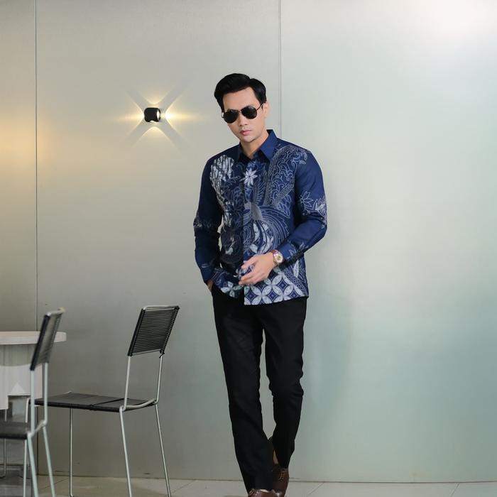 Batik Miana Biru Raka Kemeja Batik Pria Bahan Katun Lapis Furing Outfit Kondangan Keren Baju Cowok.