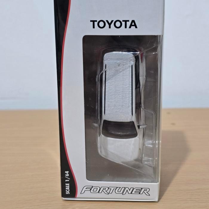 BMC TOYOTA FORTUNER WHITE DIECAST KOLEKSI MOBIL MAINAN MINI SCALE 1/64 HOT WHEELS LANGKA