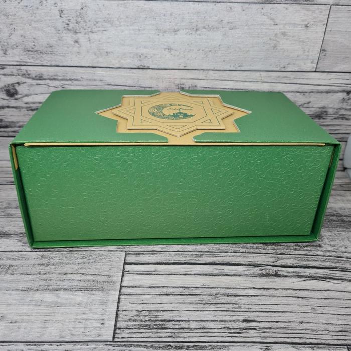 TERLARIS Box Kue Magnet Tengah 22x11x8cm Kotak Lapis Legit Hardbox Tebal Hampers Lebaran Idul Fitri