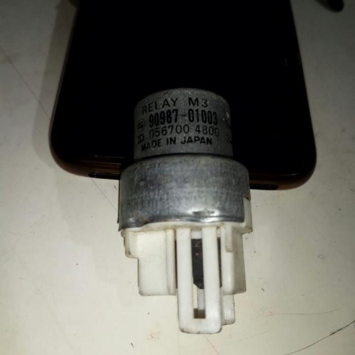 RELAY 3 KAKI DENSO 056700-4800 TOYOTA 90987-01003 READY