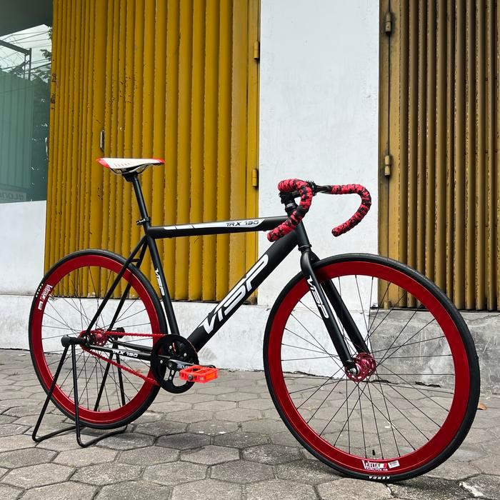 SEPEDA FIXIE FULLBIKE HITAM MERAH 700C VISP STEEL FIXED GEAR FULL BIKE SIAP PAKAI RED BLACK JOGJA DO