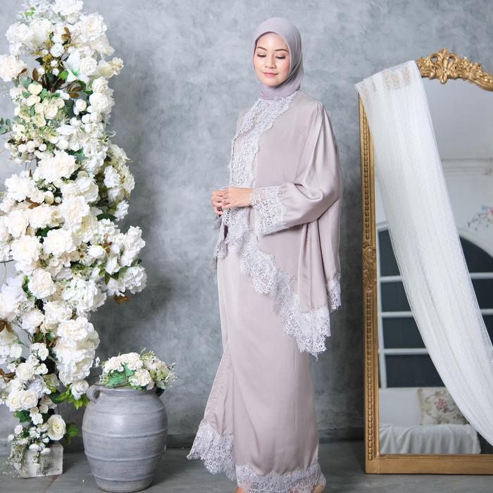 Firda - One Set Putri 3in1 ( Outer Lilit Free Inner ) Raya Exlusive Collection Bahan Silk