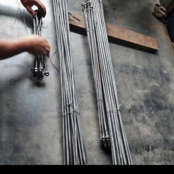 besi trekstang m10 panjang 1,4m (2 mur + 2 ring)