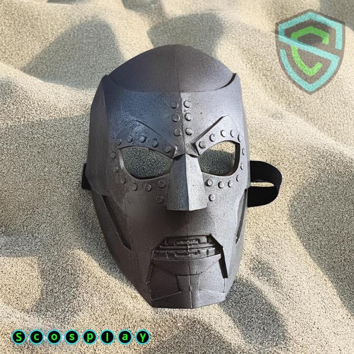 Topeng Doctor Doom Marvel
