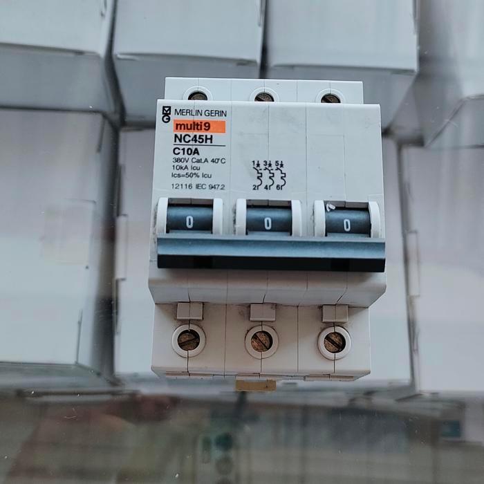 Mcb Merlin Gerin Nc45H C10A 3P 380 10Amper Original