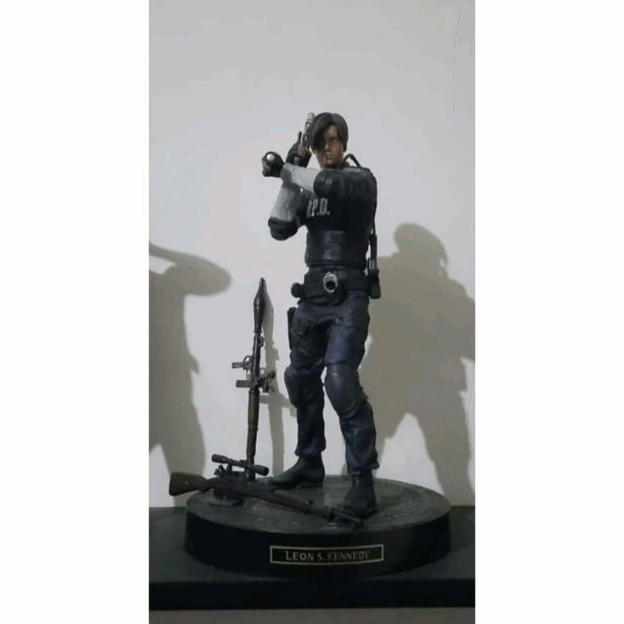 Action Figure Rare Leon Resident Evil