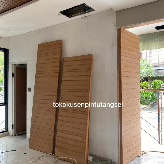 pintu solid engineering wood bahan kayu kamper bekas plus finising
