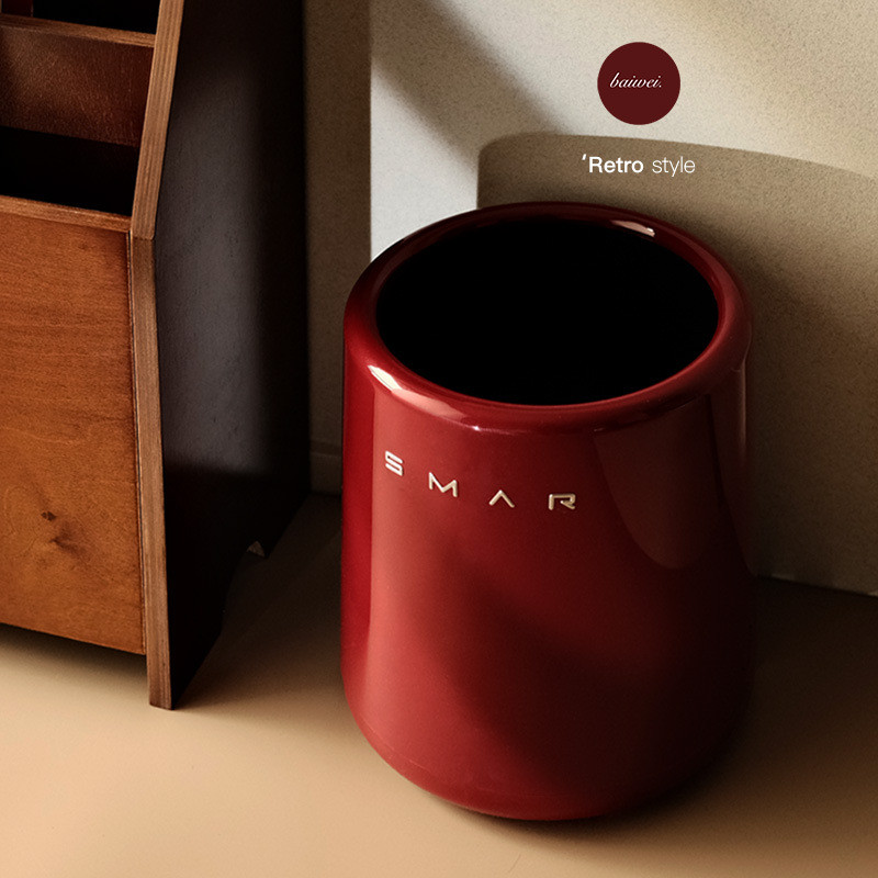 Luxurious retro trash can, simple and elegant storage bucket for family decoration, beautiful room
