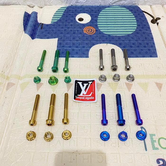 Baut titanium untuk shock belakang ohlins vespa