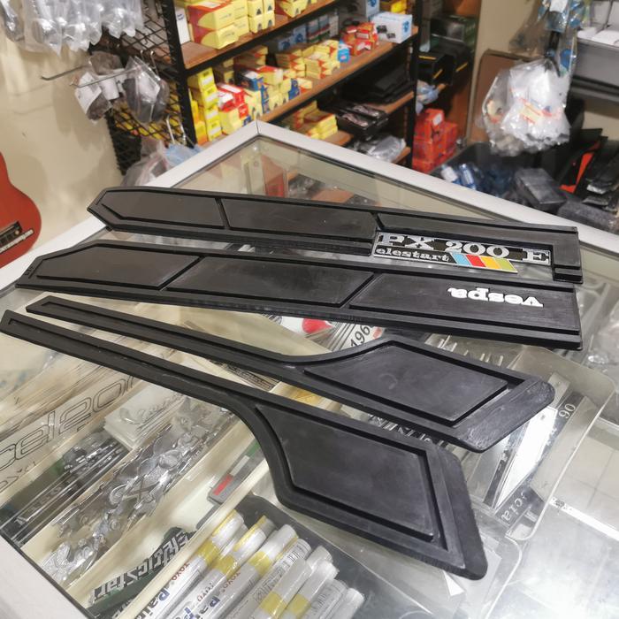 Trim Tepong Spakbor Px Utah Set Emblem Px 200 E Vespa Spartan Px 200