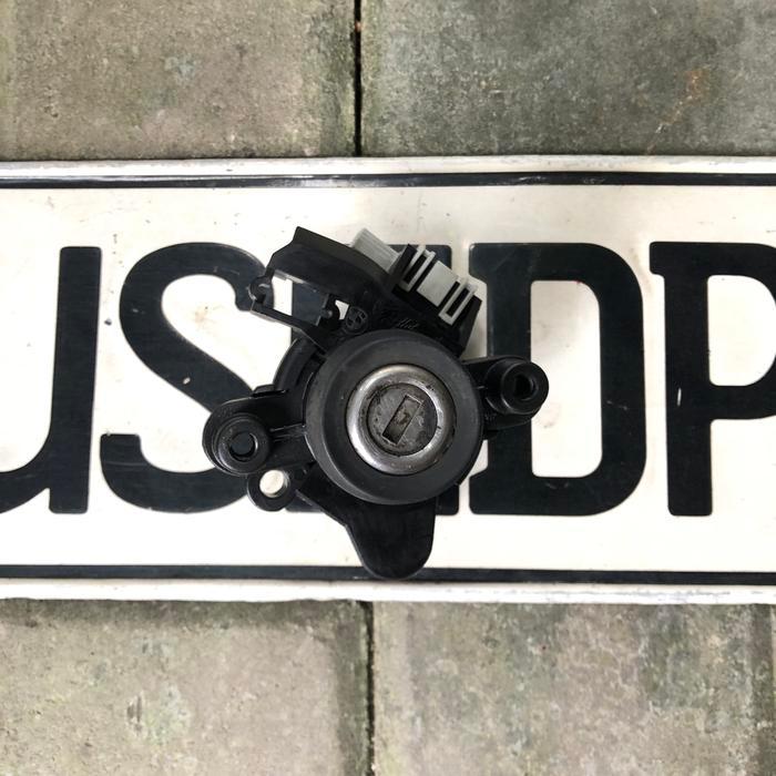 Original Bmw E60 Cylinder Key Kunci Bagasi